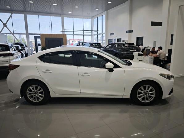 Mazda 3 III (BM) с пробегом 2014 года, цена 1 295 000 рублей, 179000 км, седан, Автокод Объявления