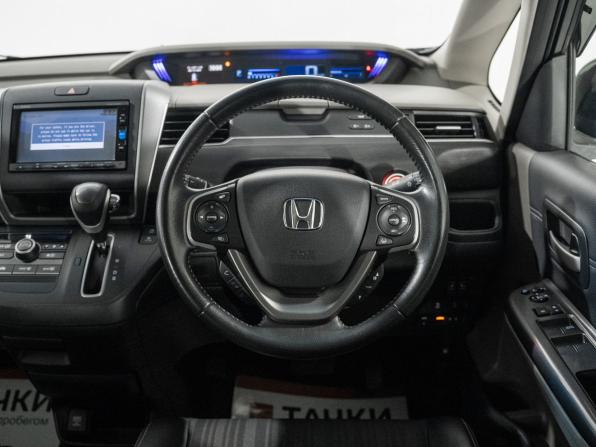 Honda Freed II с пробегом 2017 года, цена 1 449 500 рублей, 83268 км, компактвэн, Автокод Объявления
