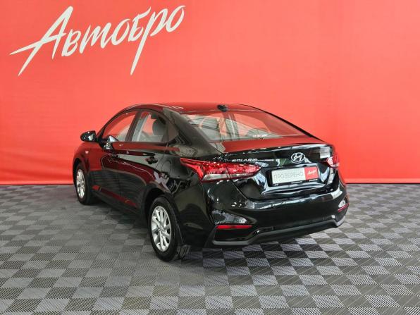 Hyundai Solaris II с пробегом 2018 года, цена 1 245 000 рублей, 122539 км, седан, Автокод Объявления