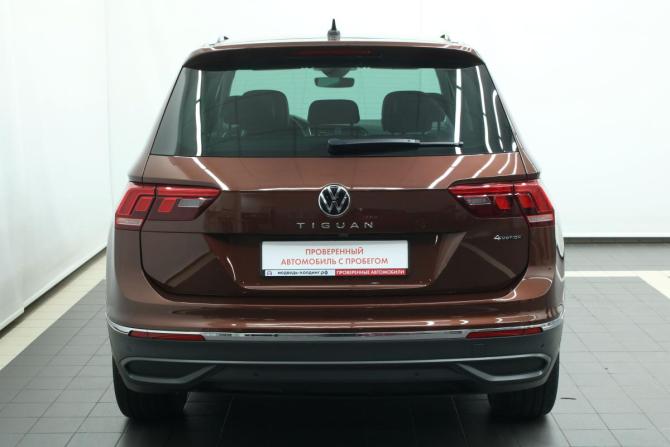 Volkswagen Tiguan II Рестайлинг с пробегом 2021 года, цена 3 200 000 рублей, 52570 км, внедорожник, Автокод Объявления