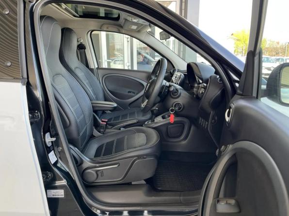 Smart Forfour II с пробегом 2016 года, цена 969 000 рублей, 118807 км, хэтчбек, Автокод Объявления