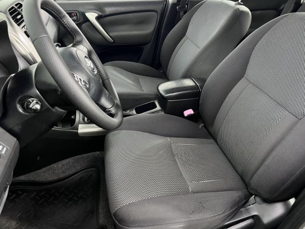 Toyota RAV4 II (XA20) Рестайлинг с пробегом 2005 года, цена 950 000 рублей, 229367 км, внедорожник, Автокод Объявления