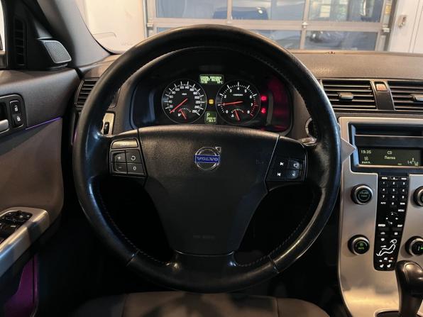 Volvo S40 II Рестайлинг с пробегом 2011 года, цена 468 000 рублей, 300647 км, седан, Автокод Объявления