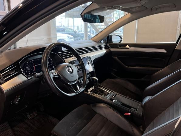 Volkswagen Passat B8 с пробегом 2018 года, цена 1 845 000 рублей, 305313 км, универсал, Автокод Объявления