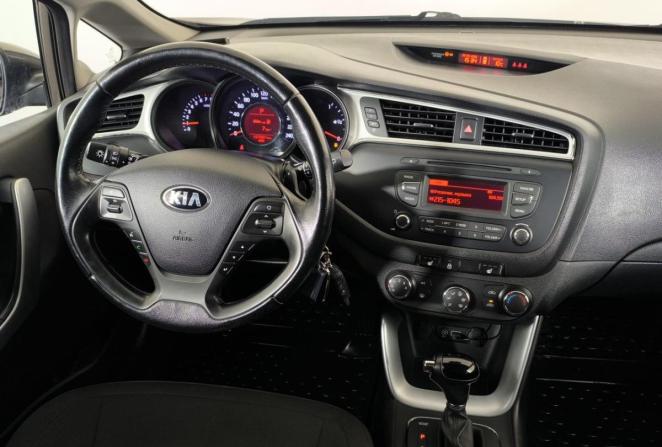 Kia Ceed II Рестайлинг с пробегом 2015 года, цена 1 273 000 рублей, 157001 км, хэтчбек, Автокод Объявления
