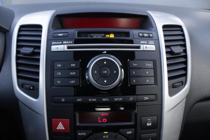 Kia Venga I с пробегом 2012 года, цена 945 000 рублей, 159479 км, минивэн, Автокод Объявления