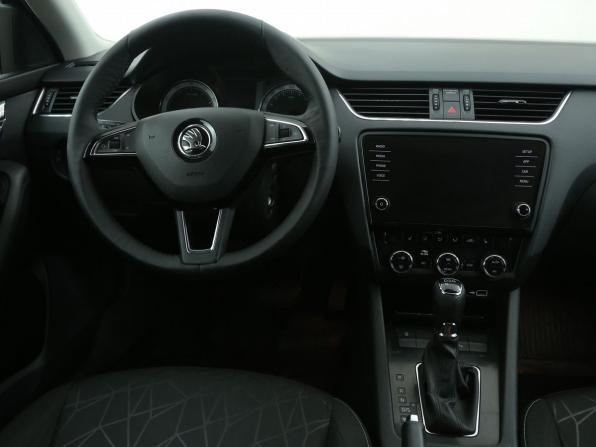 Skoda Octavia III (A7) Рестайлинг с пробегом 2019 года, цена 1 515 000 рублей, 213500 км, лифтбек, Автокод Объявления