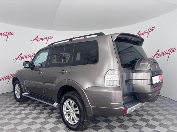 Mitsubishi Pajero IV Рестайлинг 1 с пробегом 2011 года, цена 1 955 000 рублей, 190000 км, внедорожник, Автокод Объявления