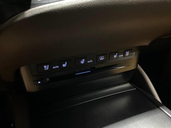 Lexus ES VII с пробегом 2018 года, цена 3 550 000 рублей, 148736 км, седан, Автокод Объявления