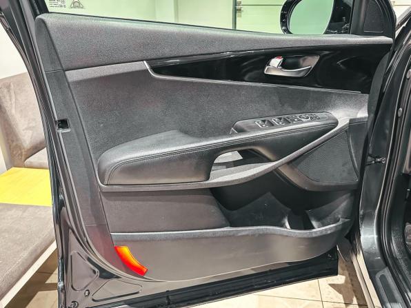 Kia Sorento III Prime Рестайлинг с пробегом 2018 года, цена 2 632 833 рубля, 151017 км, внедорожник, Автокод Объявления
