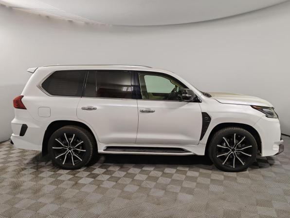 Lexus LX III Рестайлинг 2 с пробегом 2017 года, цена 8 000 000 рублей, 65282 км, внедорожник, Автокод Объявления