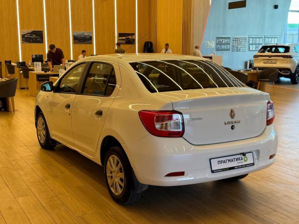 Renault Logan II Рестайлинг с пробегом 2018 года, цена 599 000 рублей, 133000 км, седан, Автокод Объявления