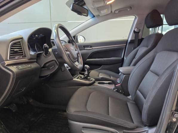 Hyundai Elantra VI (AD) с пробегом 2018 года, цена 1 399 000 рублей, 136041 км, седан, Автокод Объявления