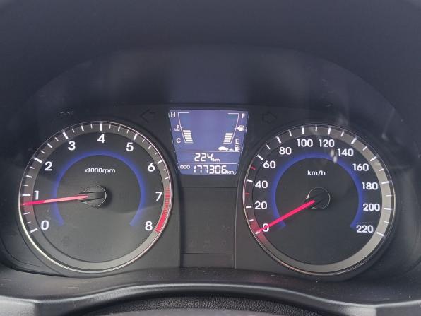Hyundai Solaris I с пробегом 2014 года, цена 650 000 рублей, 177000 км, седан, Автокод Объявления