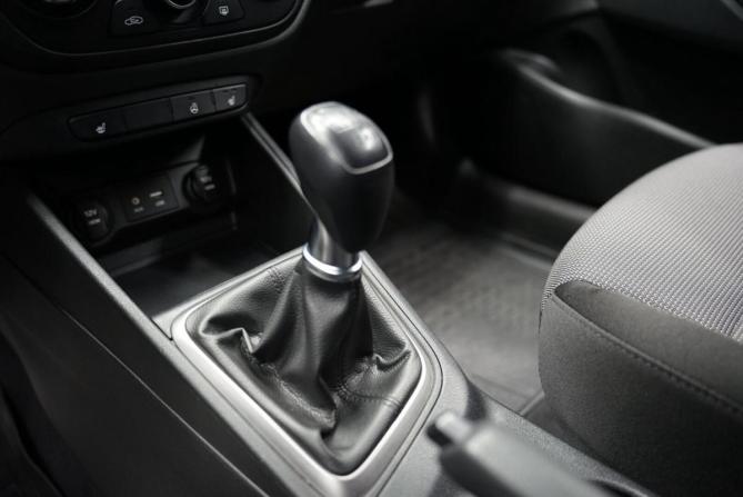 Hyundai Solaris II с пробегом 2017 года, цена 1 270 000 рублей, 149500 км, седан, Автокод Объявления