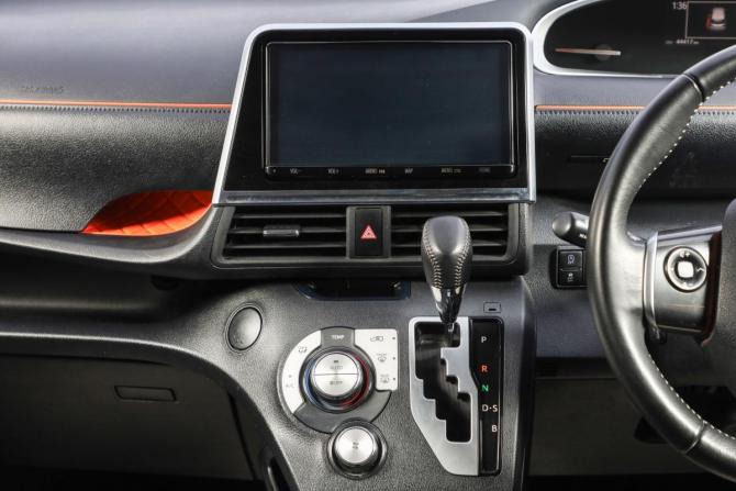 Toyota Sienta II Рестайлинг с пробегом 2020 года, цена 1 849 000 рублей, 44500 км, компактвэн, Автокод Объявления