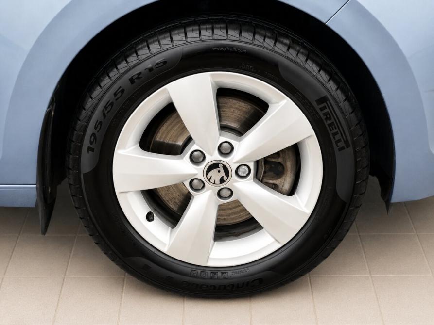 Skoda Rapid I Москва  - изображение 14