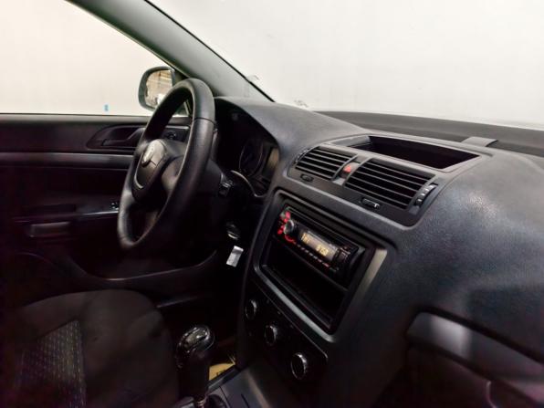 Skoda Octavia II (A5) Рестайлинг с пробегом 2013 года, цена 735 000 рублей, 285090 км, лифтбек, Автокод Объявления