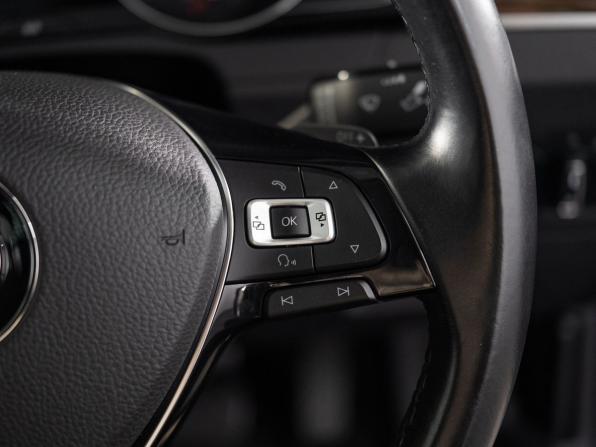Volkswagen Passat B8 с пробегом 2015 года, цена 1 800 000 рублей, 50939 км, седан, Автокод Объявления