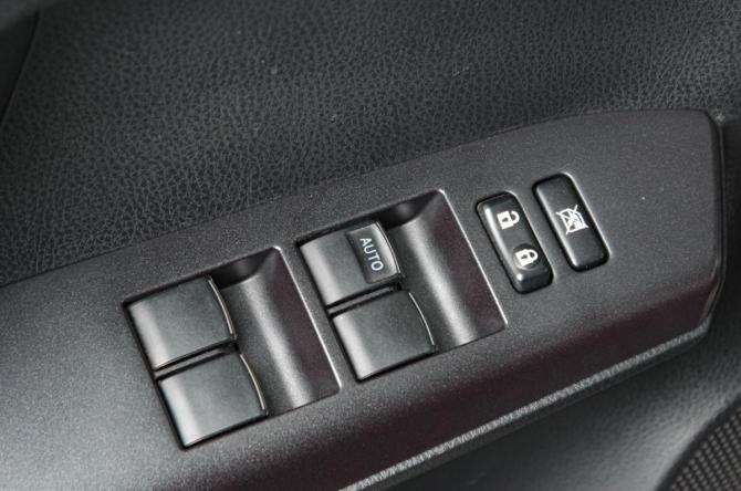 Toyota RAV4 IV (XA40) Рестайлинг с пробегом 2016 года, цена 2 199 000 рублей, 150000 км, внедорожник, Автокод Объявления