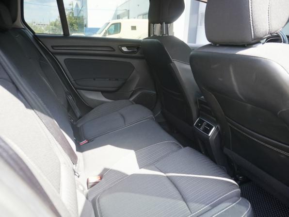 Renault Megane IV с пробегом 2018 года, цена 1 350 000 рублей, 176990 км, универсал, Автокод Объявления