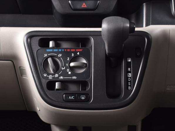 Daihatsu Boon II Рестайлинг с пробегом 2016 года, цена 799 995 рублей, 77878 км, хэтчбек, Автокод Объявления