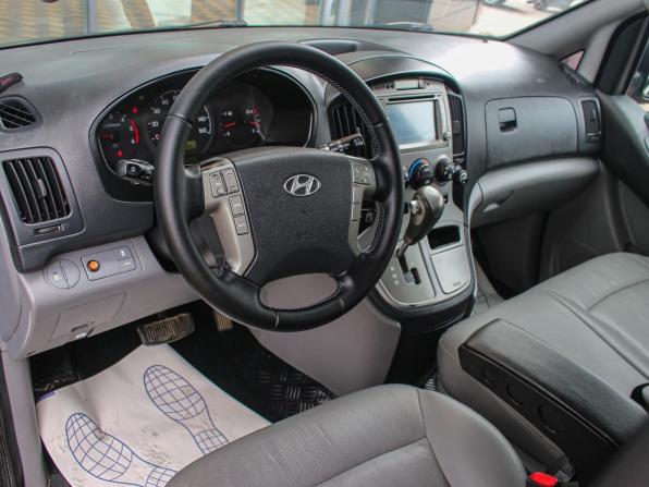 Hyundai Grand Starex I с пробегом 2015 года, цена 1 592 400 рублей, 283460 км, минивэн, Автокод Объявления