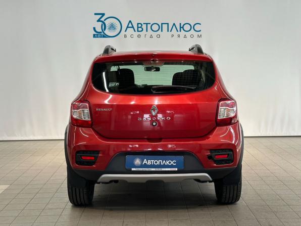 Renault Sandero II с пробегом 2017 года, цена 660 000 рублей, 148023 км, хэтчбек, Автокод Объявления