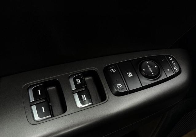 Kia Sportage IV с пробегом 2018 года, цена 2 250 000 рублей, 106528 км, внедорожник, Автокод Объявления