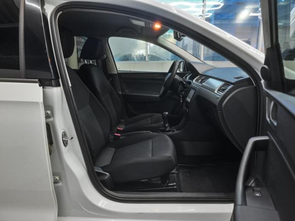 Skoda Rapid I с пробегом 2014 года, цена 790 000 рублей, 205000 км, лифтбек, Автокод Объявления