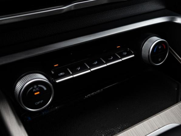 Geely Coolray I с пробегом 2023 года, цена 1 715 000 рублей, 34036 км, внедорожник, Автокод Объявления