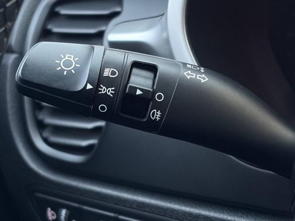 Kia Rio IV Рестайлинг с пробегом 2020 года, цена 1 799 000 рублей, 55988 км, седан, Автокод Объявления