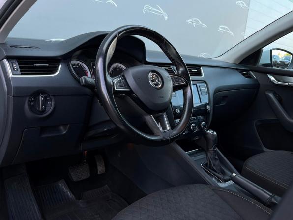 Skoda Octavia III (A7) Рестайлинг с пробегом 2018 года, цена 1 041 300 рублей, 286350 км, лифтбек, Автокод Объявления