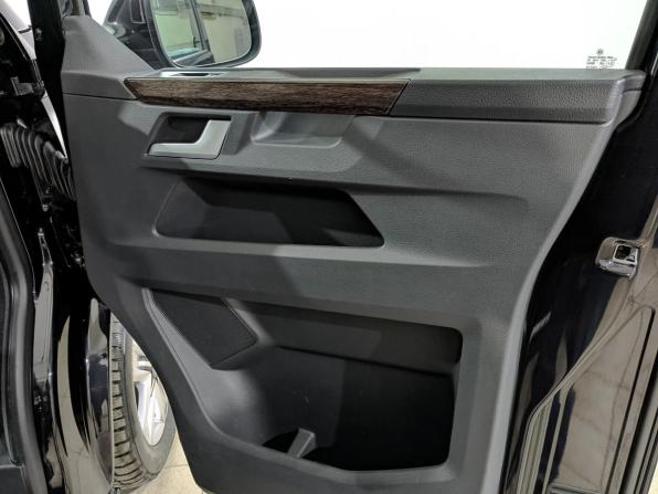 Volkswagen Multivan T6 Рестайлинг с пробегом 2021 года, цена 6 360 000 рублей, 97953 км, минивэн, Автокод Объявления