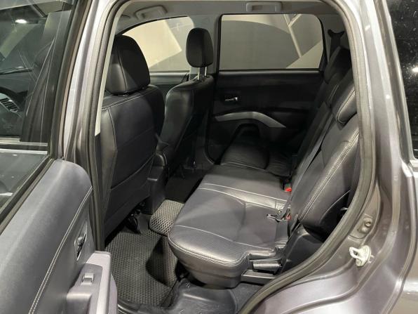 Mitsubishi Outlander II Рестайлинг с пробегом 2011 года, цена 895 000 рублей, 190242 км, внедорожник, Автокод Объявления