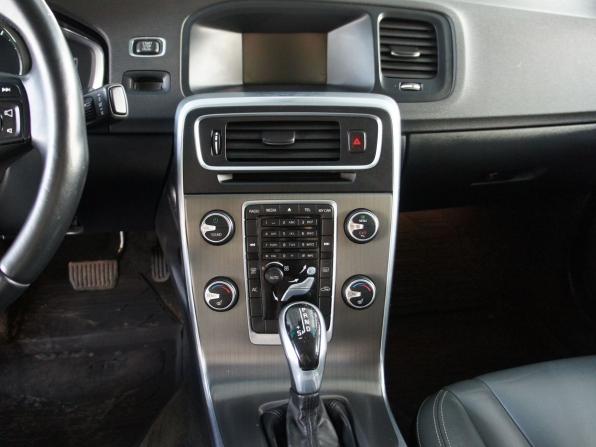 Volvo S60 II Рестайлинг с пробегом 2014 года, цена 1 490 000 рублей, 214000 км, седан, Автокод Объявления