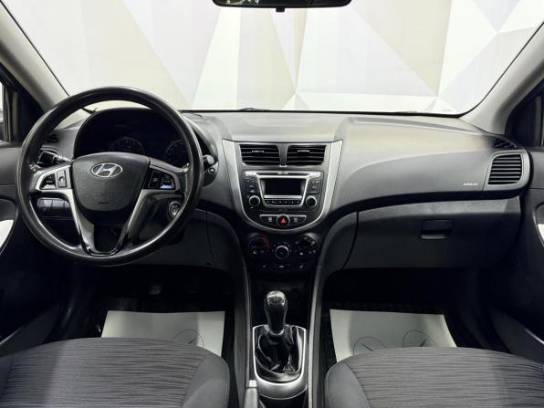 Hyundai Solaris I Рестайлинг с пробегом 2016 года, цена 820 000 рублей, 197138 км, хэтчбек, Автокод Объявления