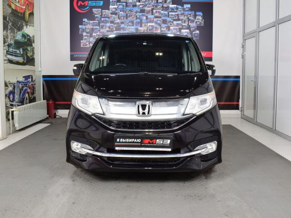 Honda Stepwgn V с пробегом 2017 года, цена 1 664 995 рублей, 160538 км, минивэн, Автокод Объявления