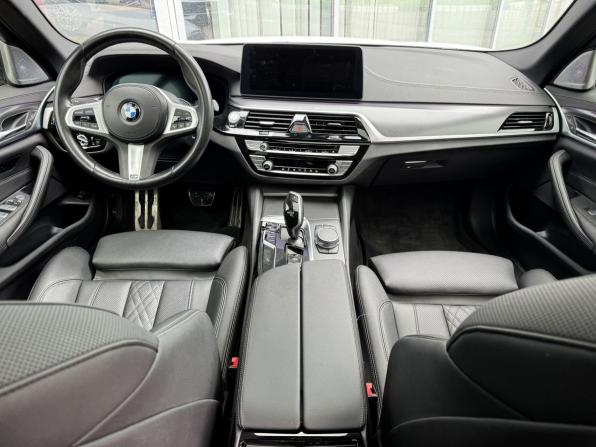 BMW 5 серии VII (G30/G31/G38) Рестайлинг с пробегом 2022 года, цена 4 260 999 рублей, 42632 км, седан, Автокод Объявления