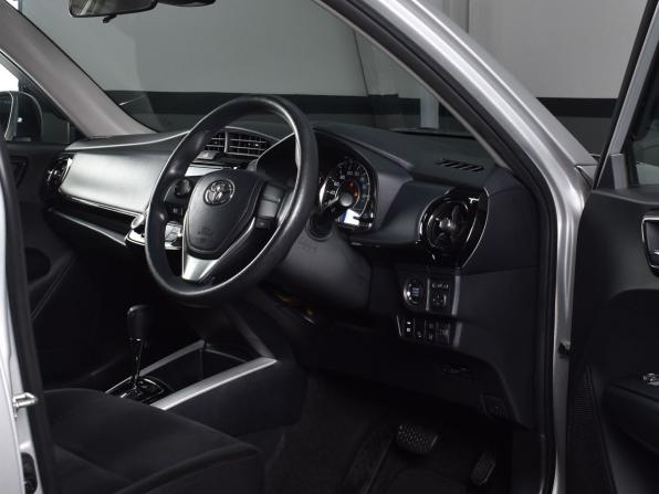Toyota Corolla XI (E160 E170) Рестайлинг 2 с пробегом 2019 года, цена 1 299 999 рублей, 137843 км, универсал, Автокод Объявления