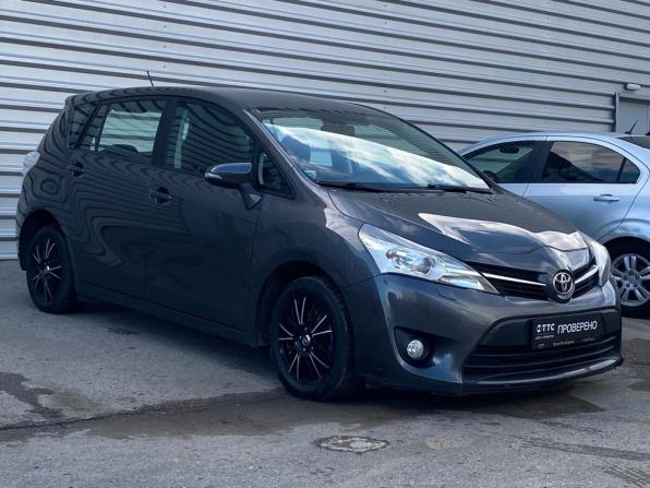 Toyota Verso I Рестайлинг с пробегом 2013 года, цена 1 369 000 рублей, 148021 км, компактвэн, Автокод Объявления