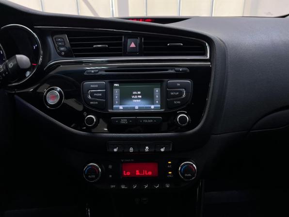 Kia Ceed II Рестайлинг с пробегом 2016 года, цена 1 350 000 рублей, 104552 км, универсал, Автокод Объявления
