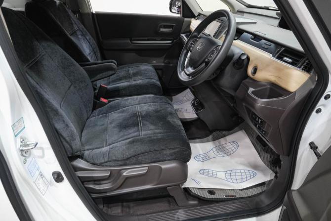 Honda Freed II с пробегом 2017 года, цена 1 449 000 рублей, 134000 км, компактвэн, Автокод Объявления