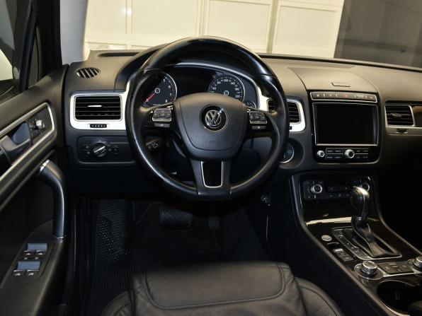 Volkswagen Touareg II Рестайлинг с пробегом 2017 года, цена 3 329 000 рублей, 130000 км, внедорожник, Автокод Объявления