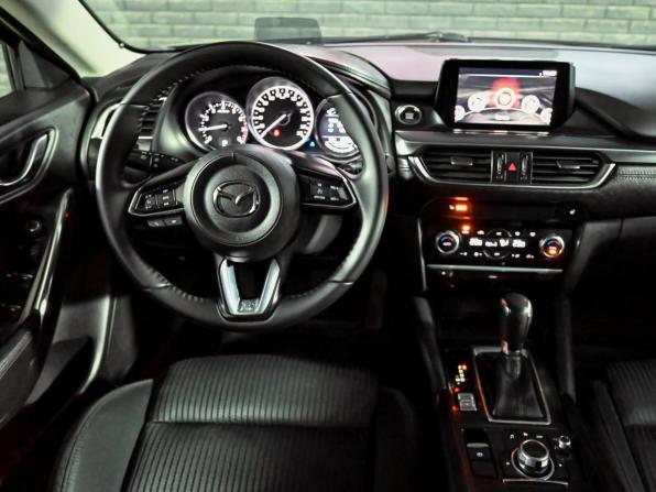 Mazda 6 III (GJ) Рестайлинг с пробегом 2016 года, цена 1 650 000 рублей, 255851 км, седан, Автокод Объявления