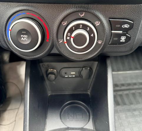 Kia Rio III с пробегом 2012 года, цена 630 000 рублей, 170070 км, хэтчбек, Автокод Объявления