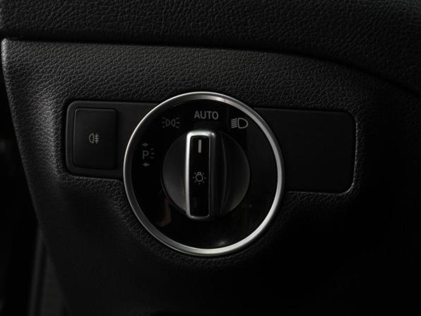 Mercedes-Benz GLA I (X156) Рестайлинг с пробегом 2018 года, цена 2 399 000 рублей, 130687 км, внедорожник, Автокод Объявления