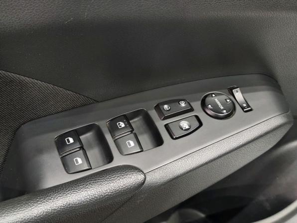 Hyundai Solaris II с пробегом 2018 года, цена 1 170 000 рублей, 130000 км, седан, Автокод Объявления
