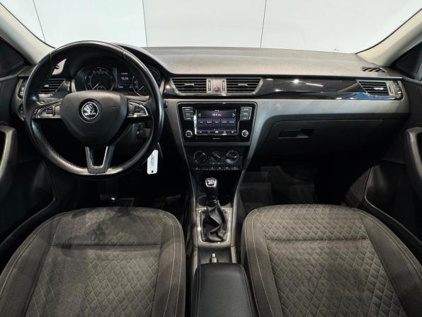 Skoda Rapid I Рестайлинг с пробегом 2018 года, цена 1 200 000 рублей, 140847 км, лифтбек, Автокод Объявления