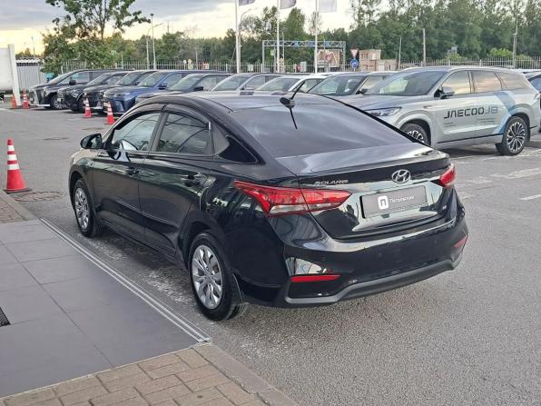 Hyundai Solaris II с пробегом 2017 года, цена 953 000 рублей, 170341 км, седан, Автокод Объявления